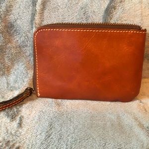 Leather wrist purse